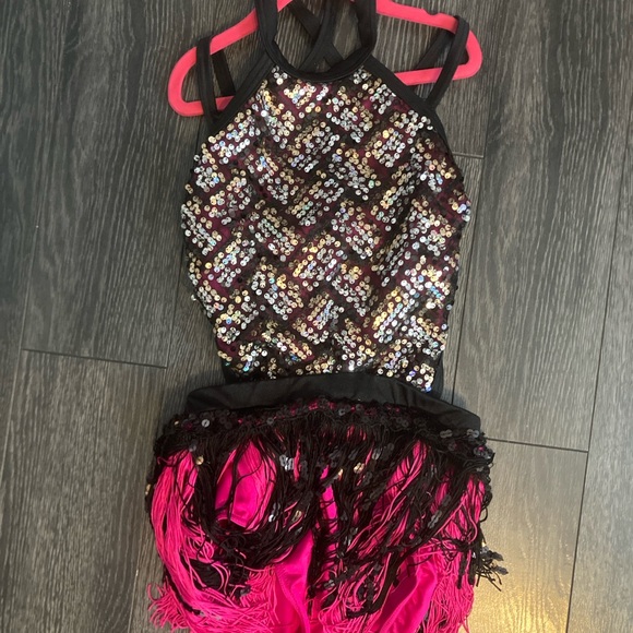 Girls dance costume. - Picture 2 of 4